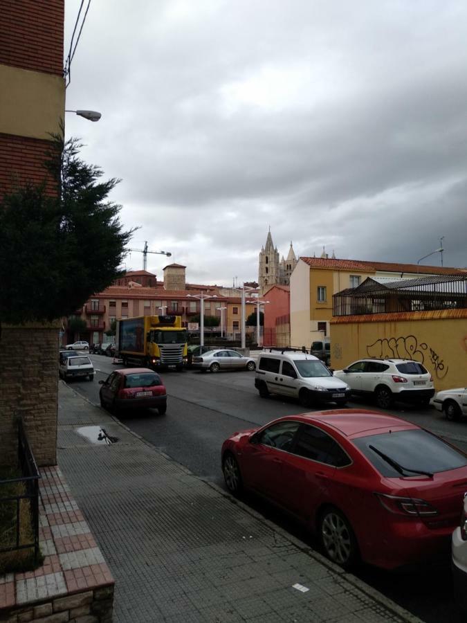 Alojamientos Turisticos Victor De Los Rios Леон Экстерьер фото